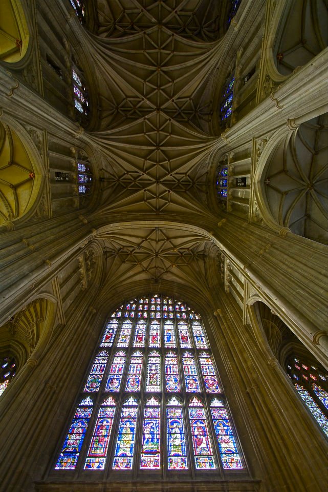 13.jpg - La cattedrale è in stile gotico primitivo