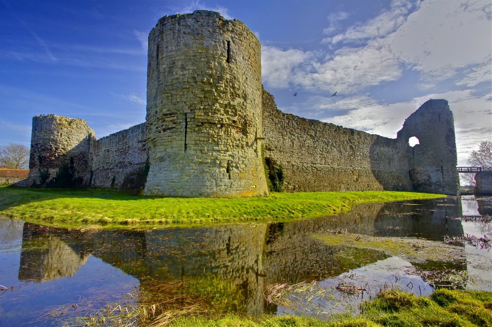 42.jpg - Il Pevensey Castle fu fatto costruire proprio da Guglielmo il Conquistatore dopo lo sbarco del 1066