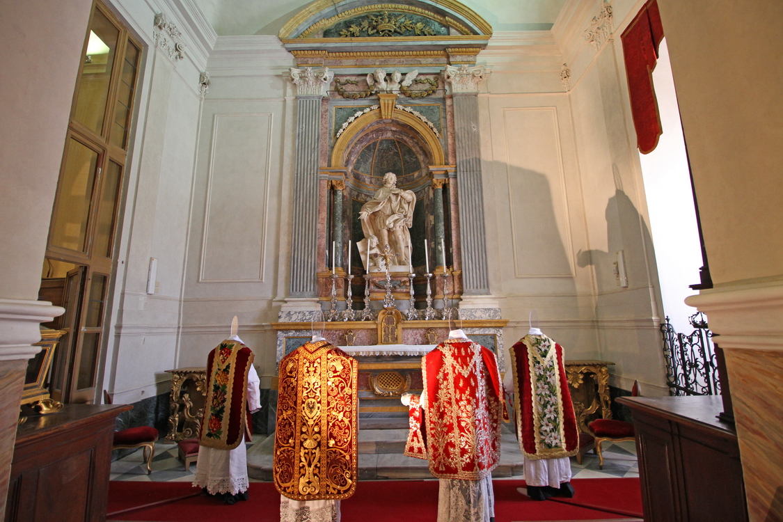SindonePalazzoReale_65.JPG - Cappella del Beato Amedeo di Savoia a lato della Regia Cappella