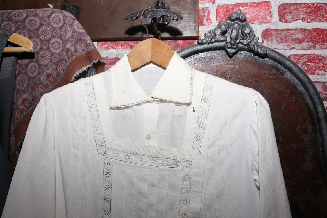 MuseoMemoria_058.jpg - GIAC DA NOC (Ricam) Camicia da notte (Particolare del ricamo)