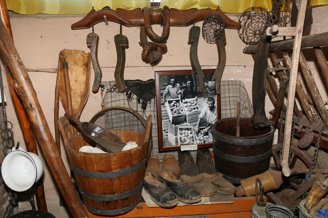 MuseoMemoria_102.jpg - ATRES CUNTADIN Attrezzi vari contadini 