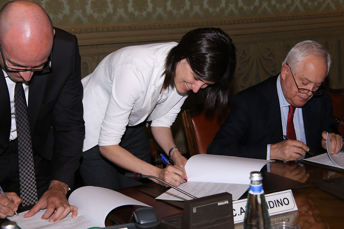 FirmaProtocollo_095.jpg