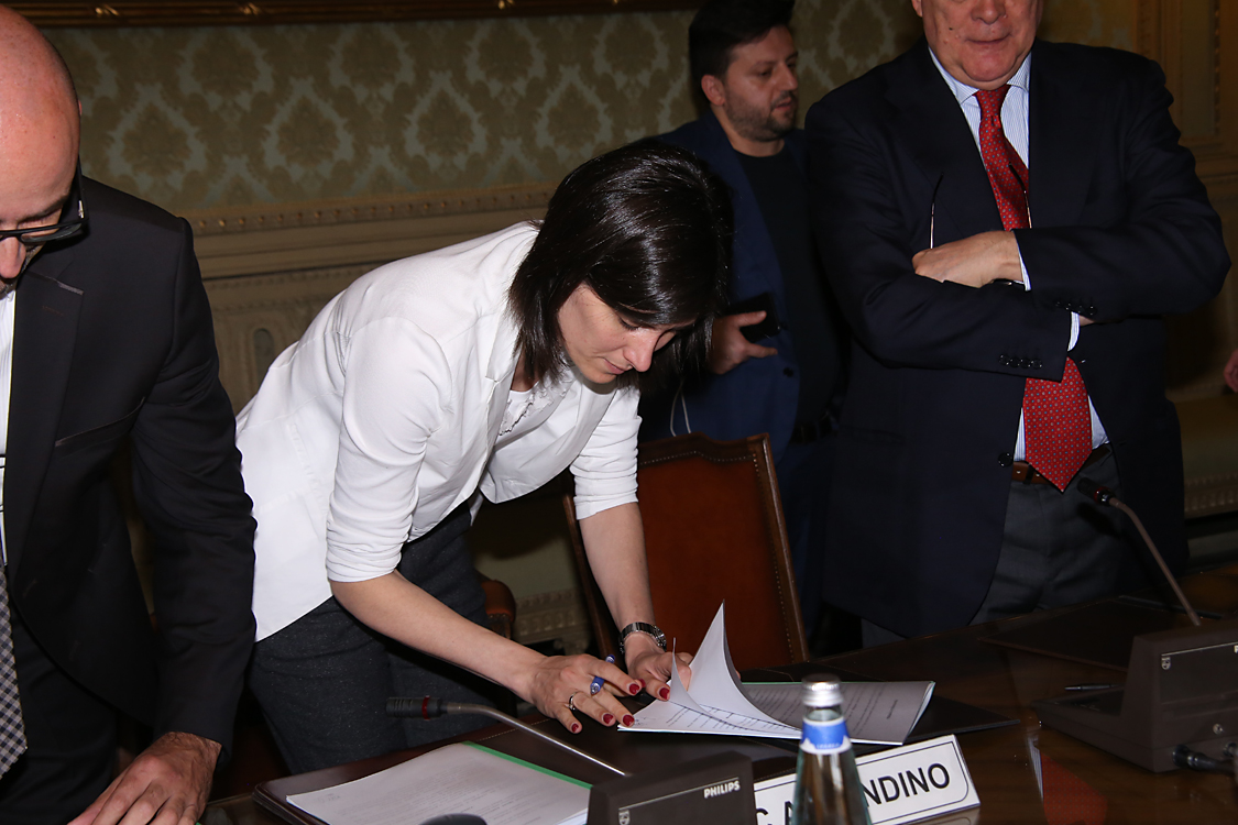 FirmaProtocollo_100.jpg