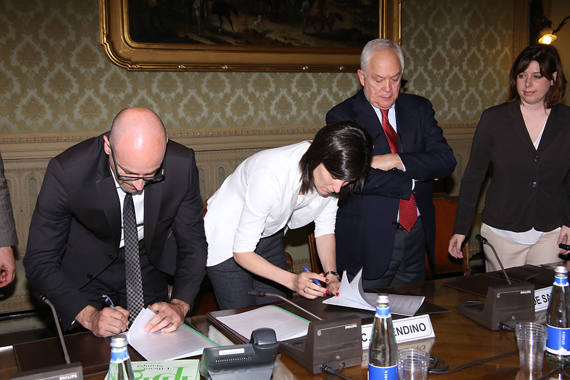 FirmaProtocollo_101.jpg