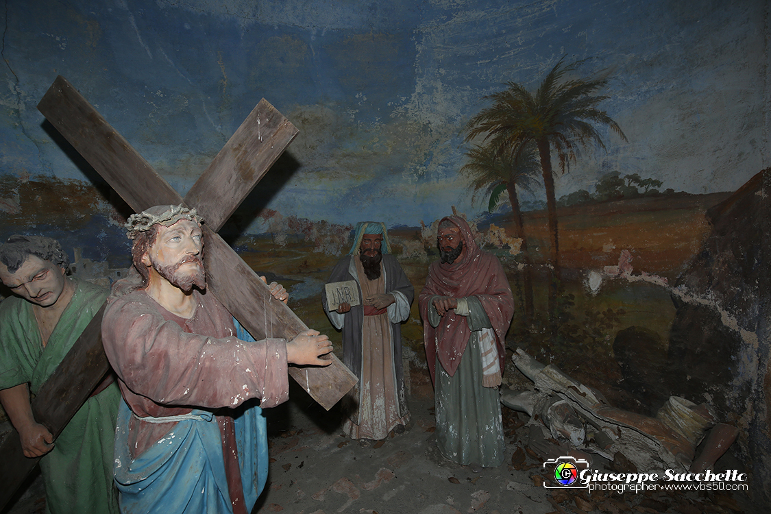 VBS_7083.JPG - Cappella 2  Gesù condannato a morte  Risale al secondo decennio del XVIII secolo. 