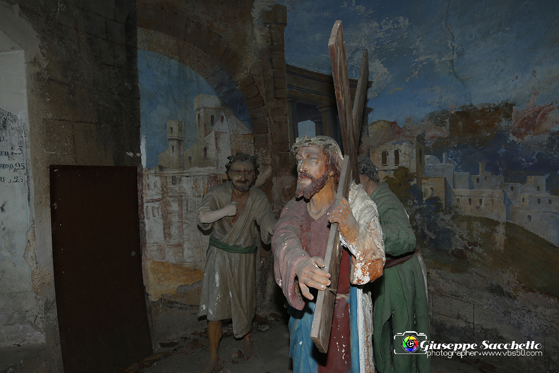 VBS_7084.JPG - Cappella 2  Gesù condannato a morte  Risale al secondo decennio del XVIII secolo. 