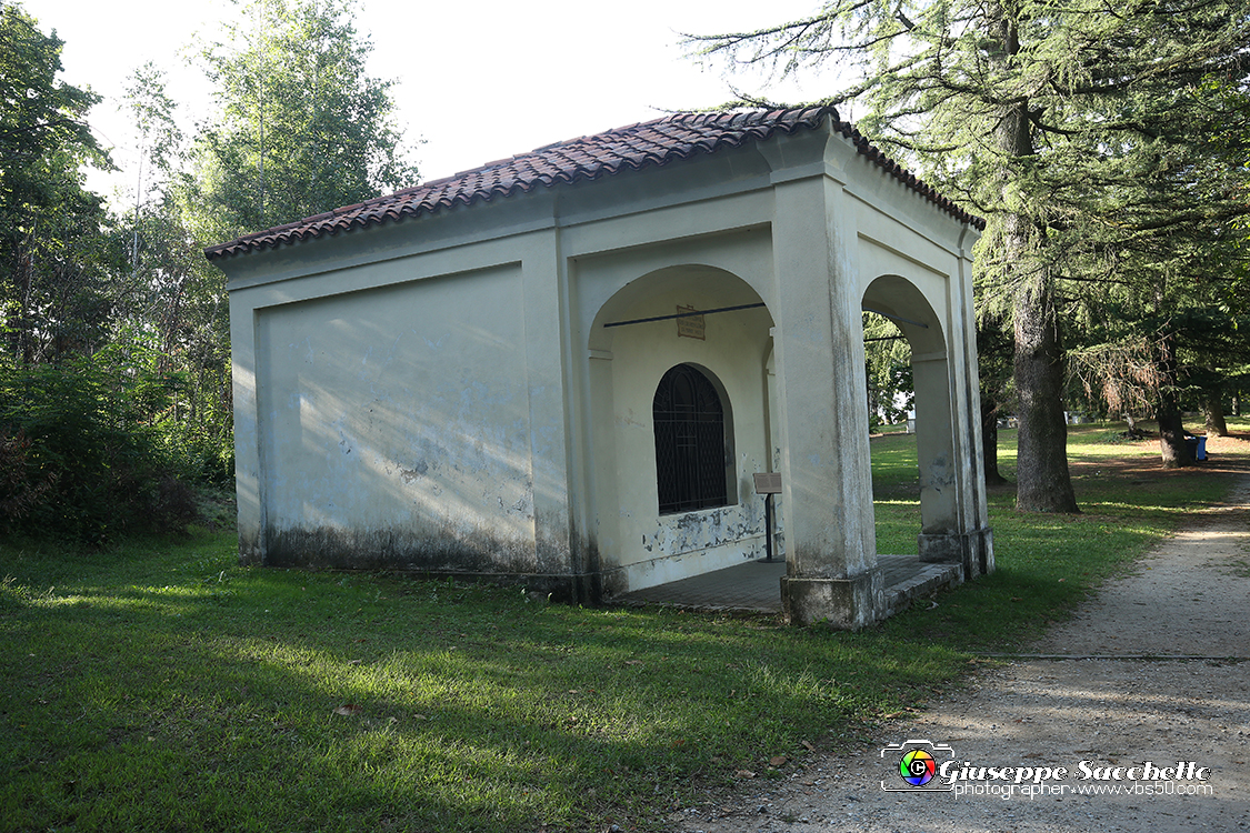 VBS_7090.JPG - Cappella 3 -  Prima caduta