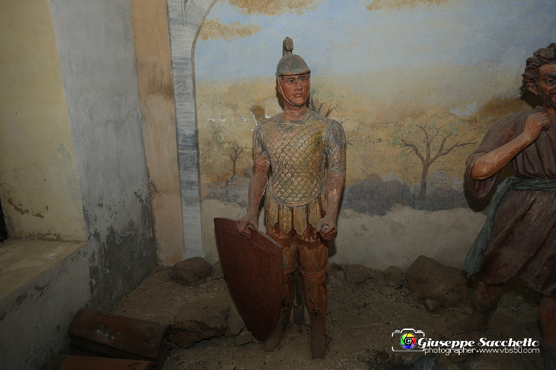 VBS_7105.JPG - Cappella 3 Prima caduta  Risale al secondo decennio del XVIII secolo.