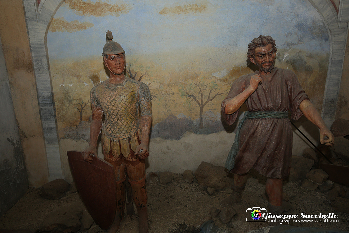 VBS_7106.JPG - Cappella 3 Prima caduta  Risale al secondo decennio del XVIII secolo.