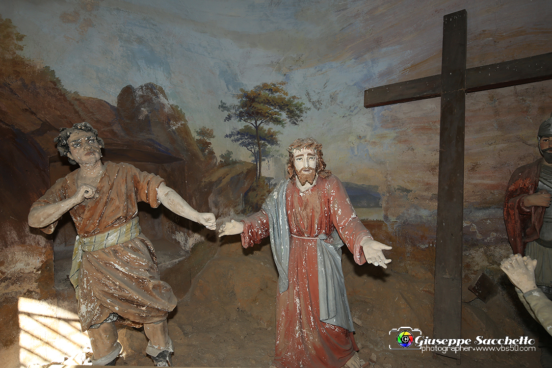 VBS_7144.JPG - Cappella 4   Incontro con Maria  L' edificio fu costruito nel 1713.