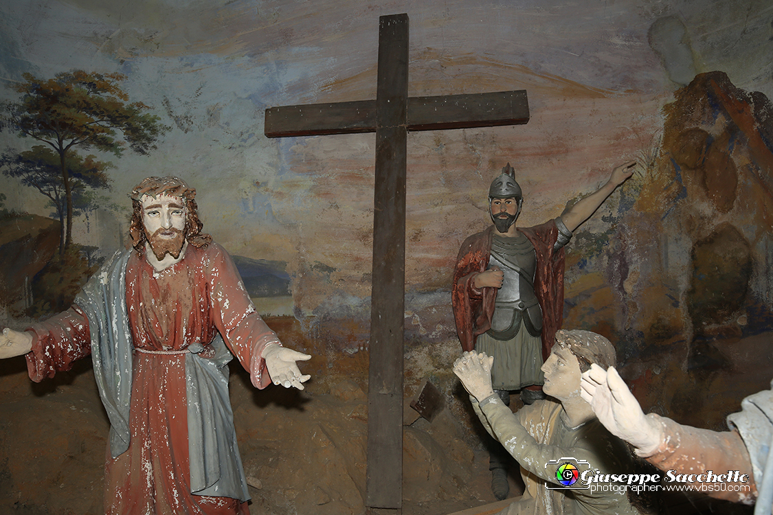 VBS_7145.JPG - Cappella 4   Incontro con Maria  L' edificio fu costruito nel 1713.