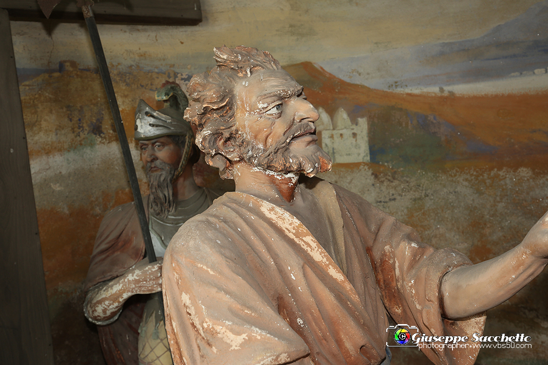 VBS_7302.JPG - Gesù spogliato e abbeverato di fiele Costruita con le elemosine pervenute al Santuario, fu realizzata contemporaneamente alla Cappella 9.