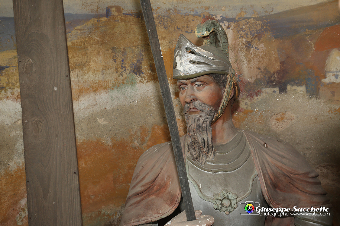 VBS_7303.JPG - Gesù spogliato e abbeverato di fiele Costruita con le elemosine pervenute al Santuario, fu realizzata contemporaneamente alla Cappella 9.