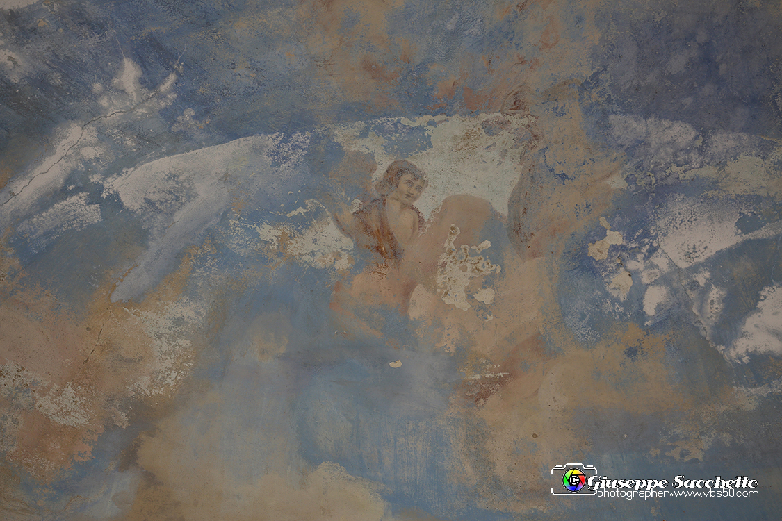 VBS_7305.JPG - Gesù spogliato e abbeverato di fiele Costruita con le elemosine pervenute al Santuario, fu realizzata contemporaneamente alla Cappella 9.