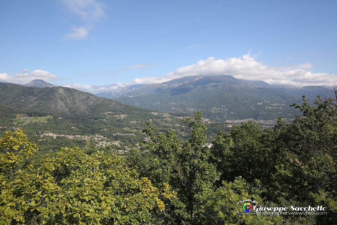 VBS_7391.JPG - Sacro Monte di Belmonte Panorama dalla Statua di San Francesco