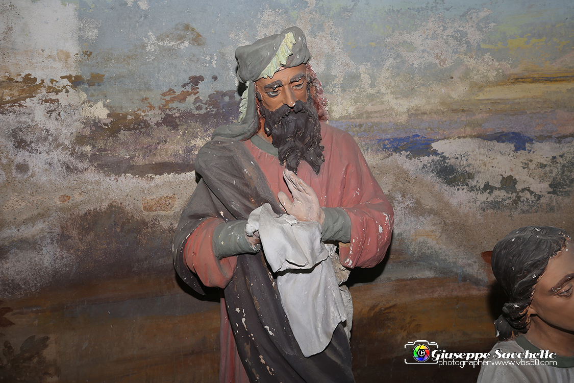 VBS_7411.JPG - Cappella 13  Deposizione  Ultima del percorso devozionale nonché l'ultima ad essere stata realizzata (1825). 