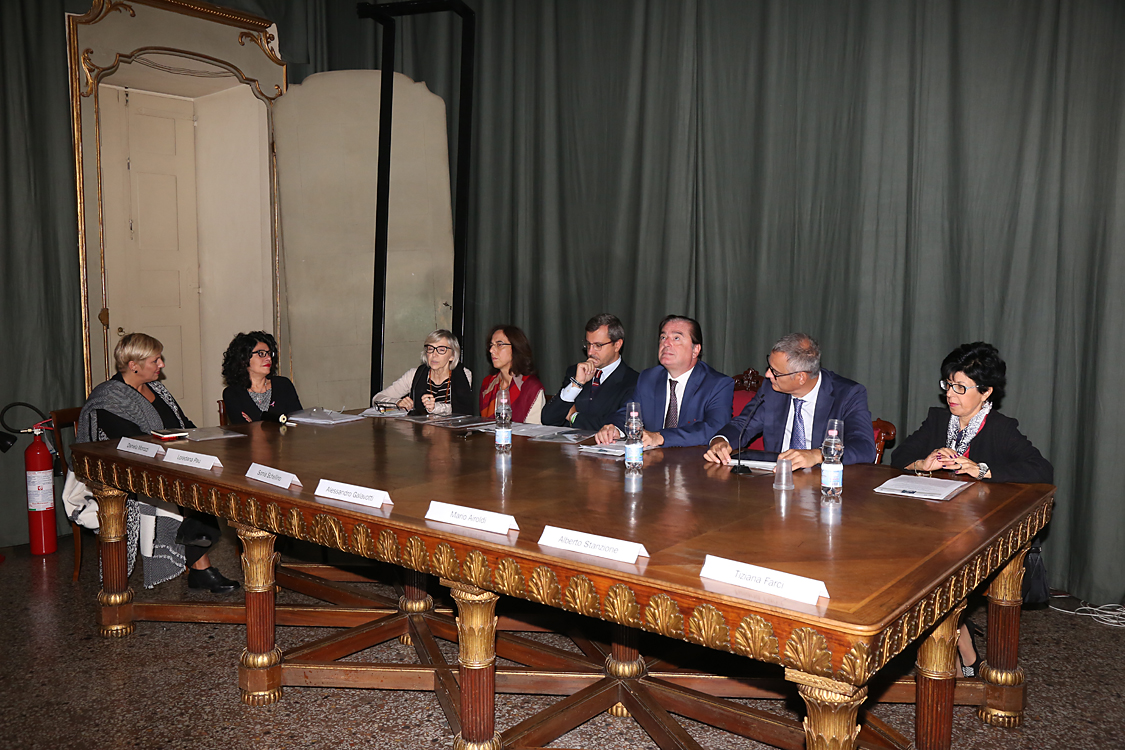 VoltatiGuardaAscolta_030.jpg
