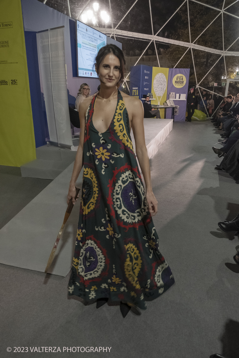 _DSF1024.jpg - 18/11/2023. Torino. Il tennis tra moda, costume ed emancipazione femminile: una storia italianacon deï¬�lÃ© di moda a cura delle sarte e stiliste e degli studenti degli istituti di moda del Torinese. Consegna del Premio â€œIlda Bianciottoâ€� alle â€œCaterinette dellâ€™annoâ€� per la seconda edizione del meeting della Sartoria Torinese della CNA Torino. Nella foto BeltepÃ  di Antonella Alotto