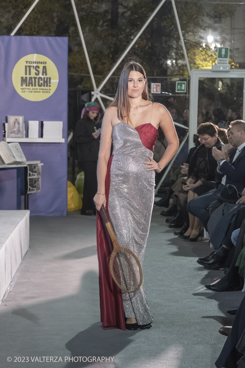 _DSF1095.jpg - 18/11/2023. Torino. Il tennis tra moda, costume ed emancipazione femminile: una storia italianacon deï¬�lÃ© di moda a cura delle sarte e stiliste e degli studenti degli istituti di moda del Torinese. Consegna del Premio â€œIlda Bianciottoâ€� alle â€œCaterinette dellâ€™annoâ€� per la seconda edizione del meeting della Sartoria Torinese della CNA Torino. Nella foto creazione Aurora Marcelluzzo