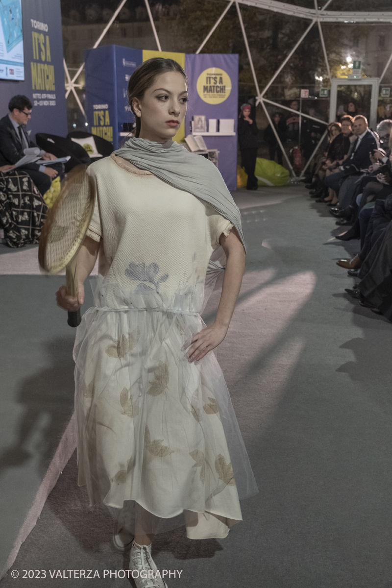 _DSF1117.jpg - 18/11/2023. Torino. Il tennis tra moda, costume ed emancipazione femminile: una storia italianacon deï¬�lÃ© di moda a cura delle sarte e stiliste e degli studenti degli istituti di moda del Torinese. Consegna del Premio â€œIlda Bianciottoâ€� alle â€œCaterinette dellâ€™annoâ€� per la seconda edizione del meeting della Sartoria Torinese della CNA Torino. Nella foto Miss Little C di Zaira Sessa