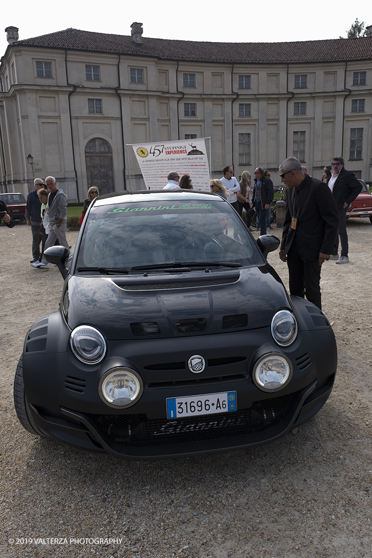 _DSF7783-2.jpg - 06-10-2019. Torino. La tappa autunnale della 457 Experience fa richiamo a ciÃ² che accadde a Stupinigi il 18 Ottobre 1955, quando venne presentato il prototipo della futura 500, all'epoca ancora sotto il nome di progetto 400: il progetto 400 venne poi re-ingegnerizzato nel progetto 450 ed infine messo in vendita nel 1957 con il nome di â€œNuova 500â€�, dalle cui cifre di transizione la nascita del progetto 457 firmato da Ruzza Torino, acronimo e sintesi delle origini dell'utilitaria italiana. Nella foto La Giannini 350GP4, con oltre 300 cavalli abbinati alla trazione integrale ed alla carrozzeria in carbonio in configurazione 2 posti piÃ¹ roll bar o 4 posti, Ã¨ la prima supercitycar della storia, concept automobilistico ideato e realizzato da GRAM Torino Engineering: per celebrare la continuitÃ  con la storia delle elaborazioni della Casa Romana Ã¨ organizzata un'esposizione dedicata in occasione della tappa autunnale della 457 Stupinigi Experience.