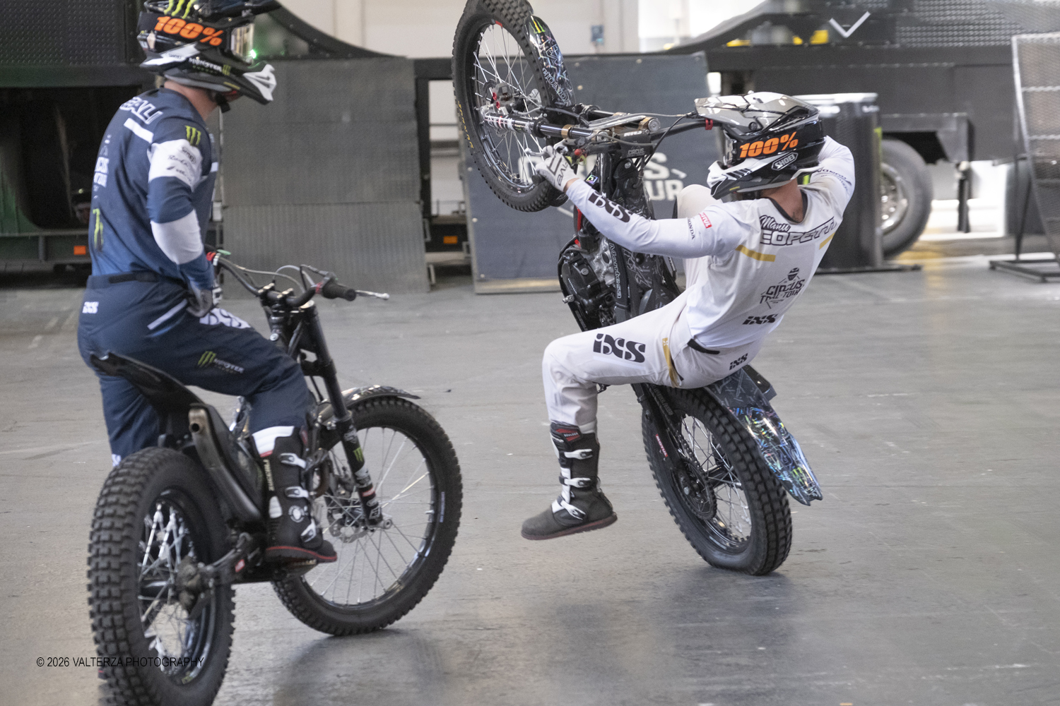 _DSF4831.jpg - 27/03/2026/. Torino.  Ad AMTS , Auto Moto Turin Show, lo spettacolo Ã¨ protagonista per tutto il weekend! 3 arene indoor e 2 piste outdoor dedicate agli show. Spettacoli di freestyle, drifting e stunt con piloti e rider professionisti. Nella foto esibizioni dei motociclisti acrobati del Circus Trial