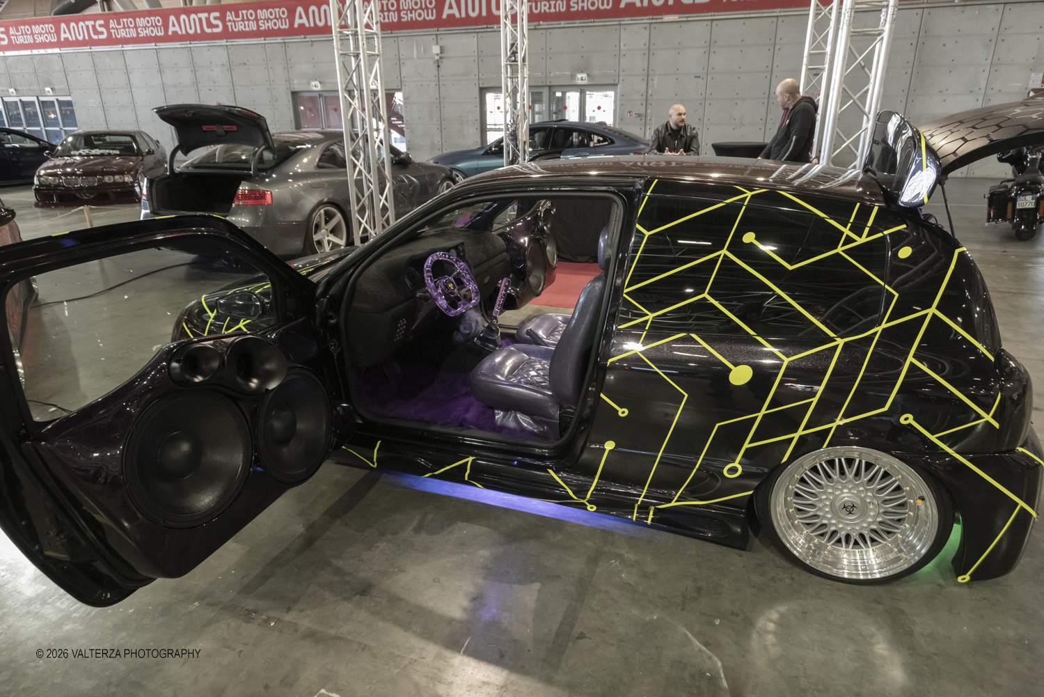 _DSF7151.jpg - 27/03/2026/. Torino.  Ad AMTS , Auto Moto Turin Show, lo spettacolo Ã¨ protagonista per tutto il weekend! 3 arene indoor e 2 piste outdoor dedicate agli show. Spettacoli di freestyle, drifting e stunt con piloti e rider professionisti. Nella foto parte dell'allestimento dell'OVAL dedicato alla elaborazione nel settore Auto e Moto  (Tuning)