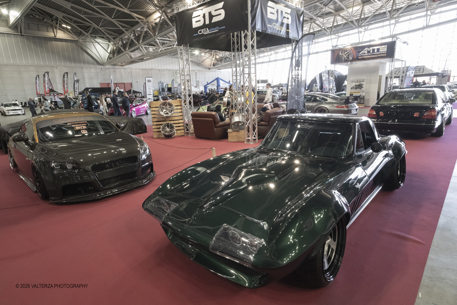 _DSF7159.jpg - 27/03/2026/. Torino.  Ad AMTS , Auto Moto Turin Show, lo spettacolo Ã¨ protagonista per tutto il weekend! 3 arene indoor e 2 piste outdoor dedicate agli show. Spettacoli di freestyle, drifting e stunt con piloti e rider professionisti. Nella foto parte dell'allestimento dell'OVAL dedicato alla elaborazione nel settore Auto e Moto  (Tuning)