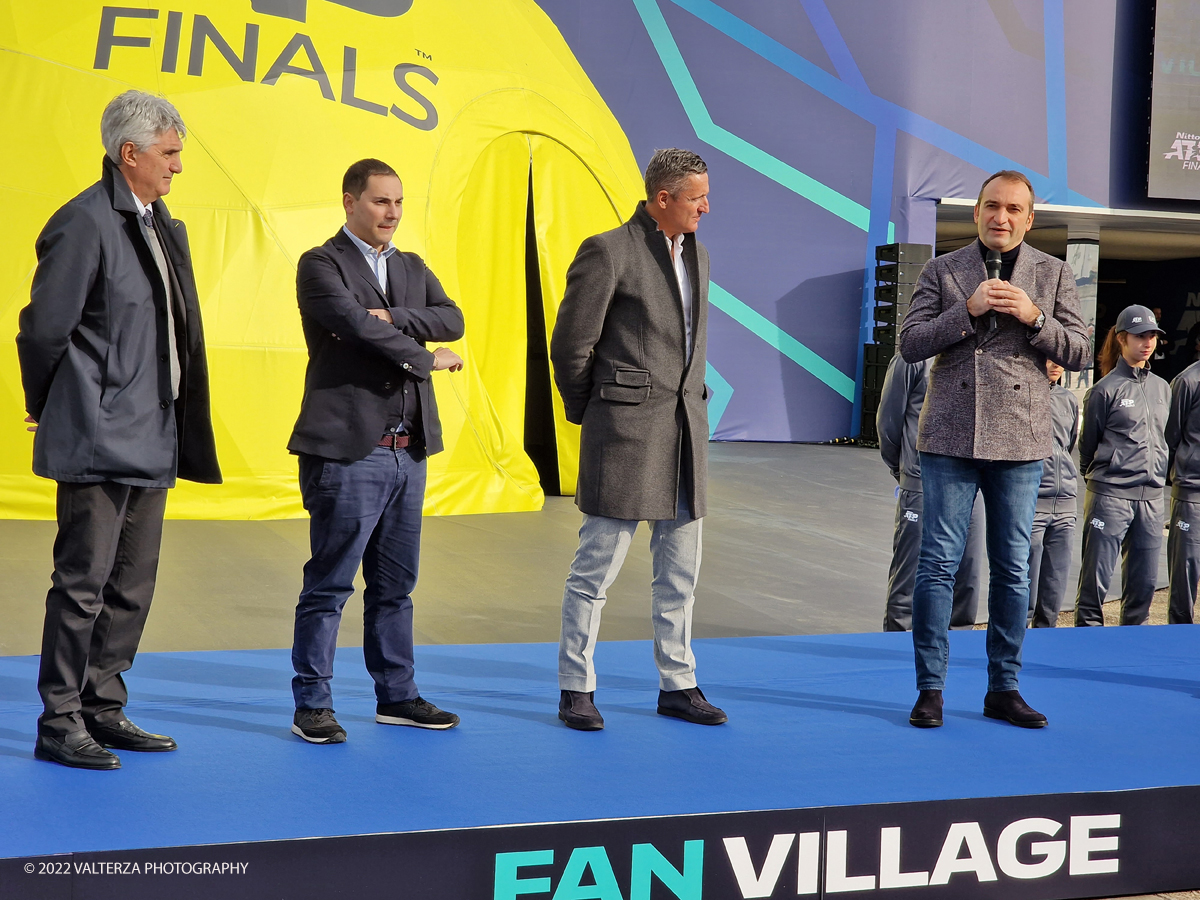 20221112_110822.jpg - 12/1/2022. Torino.  Le 8 coppie dei campioni del doppio hanno inaugurato questa mattina il Fan Village delle Nitto Atp Finals di Torino presenti le istituzioni dello sport , Il presidente dell'ATP Andrea Gaudenzi,  Isidoro Alvisi vicepresidente Fit l'Assessore allo sport regione Piemonte  Ricca Fabrizio ed il sindaco della cittÃ  Lo Russo.