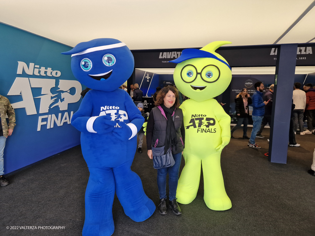 20221112_114728.jpg - 12/1/2022. Torino.  Le 8 coppie dei campioni del doppio hanno inaugurato questa mattina il Fan Village delle Nitto Atp Finals di Torino presenti le istituzioni dello sport , Il presidente dell'ATP Andrea Gaudenzi,  Isidoro Alvisi vicepresidente Fit l'Assessore allo sport regione Piemonte  Ricca Fabrizio ed il sindaco della cittÃ  Lo Russo.  Lob e Drop, le due mascotte ufficiali delle Atp Finals