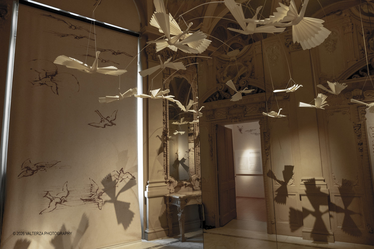 _DSF3876.jpg - Dal 20 marzo al 28 giugno 2026, lo Spazio Leonardo, al primo piano della Galleria Sabauda dei Musei Reali di Torino, accoglie il nuovo capitolo di A tu per tu con Leonardo. Questâ€™anno, lâ€™atteso appuntamento con il genio di Leonardo, , Ã¨ dedicato al disegno autografo Tre vedute di testa virile con barba. Nella foto lo spazio Leonardo al primo piano della Galleria Sabauda