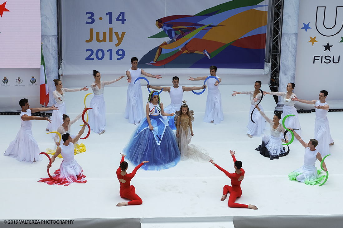 _DSF6161.jpg - 4/06/2019.Torino, Cerimonia di accensione della fiaccola del sapere della 30esima Universiade Estiva Napoli 2019. Nella foto coreografia della cerimonia di presentazione del progetto