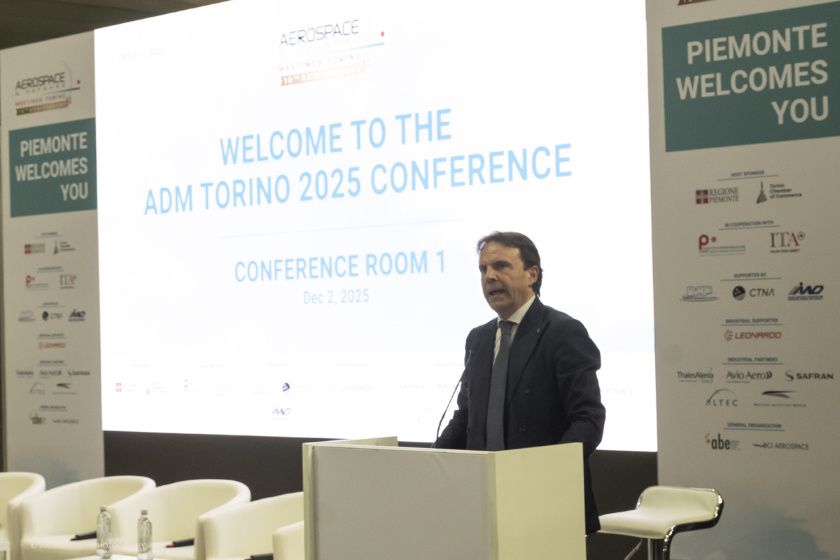 _DSF0208.jpg - 02/11/2025. Torino. Decima edizione di Aerospace & Defense Meetings Torino, la piÃ¹ importante business convention internazionale per lâ€™industria aerospaziale in Italia. Nella foto un momento della conferenza stampa di apertura dell'evento l'intervento di Andrea Tronzano Assessore Bilancio, Sviluppo attivitÃ  produttive, Internazionalizzazione Regione Piemonte