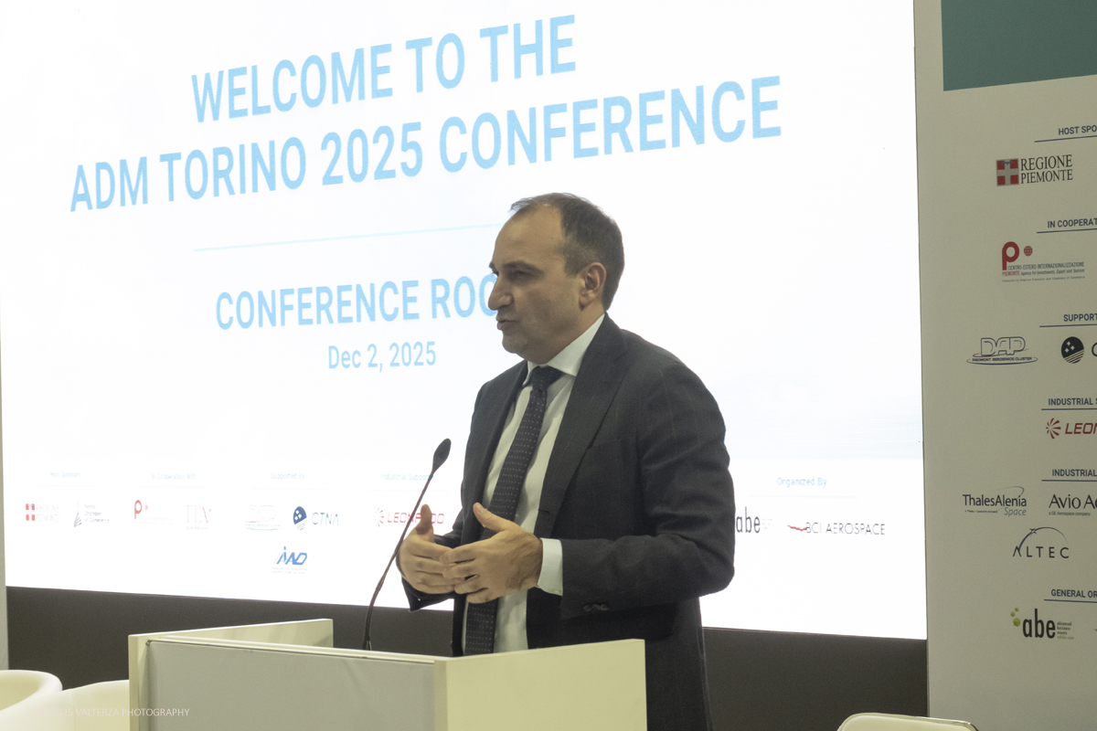 _DSF0232.jpg - 02/11/2025. Torino. Decima edizione di Aerospace & Defense Meetings Torino, la piÃ¹ importante business convention internazionale per lâ€™industria aerospaziale in Italia. Nella foto un momento della conferenza stampa di apertura dell'evento l'intervento di Stefano LoRusso Sindaco della cittÃ  di Torino