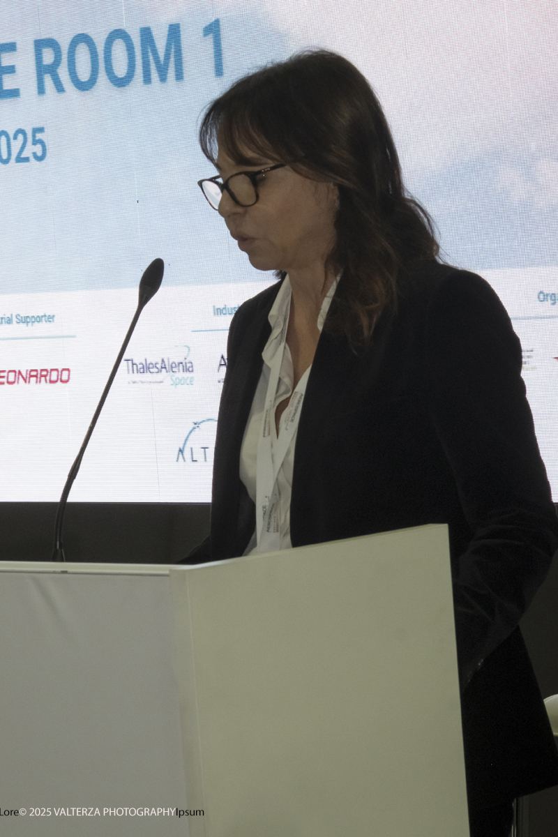 _DSF0266.jpg - 02/11/2025. Torino. Decima edizione di Aerospace & Defense Meetings Torino, la piÃ¹ importante business convention internazionale per lâ€™industria aerospaziale in Italia. Nella foto un momento della conferenza stampa di apertura dell'evento l'intervento di Elena Graus BCI Aerospace divisionCountry Executive Director Italy