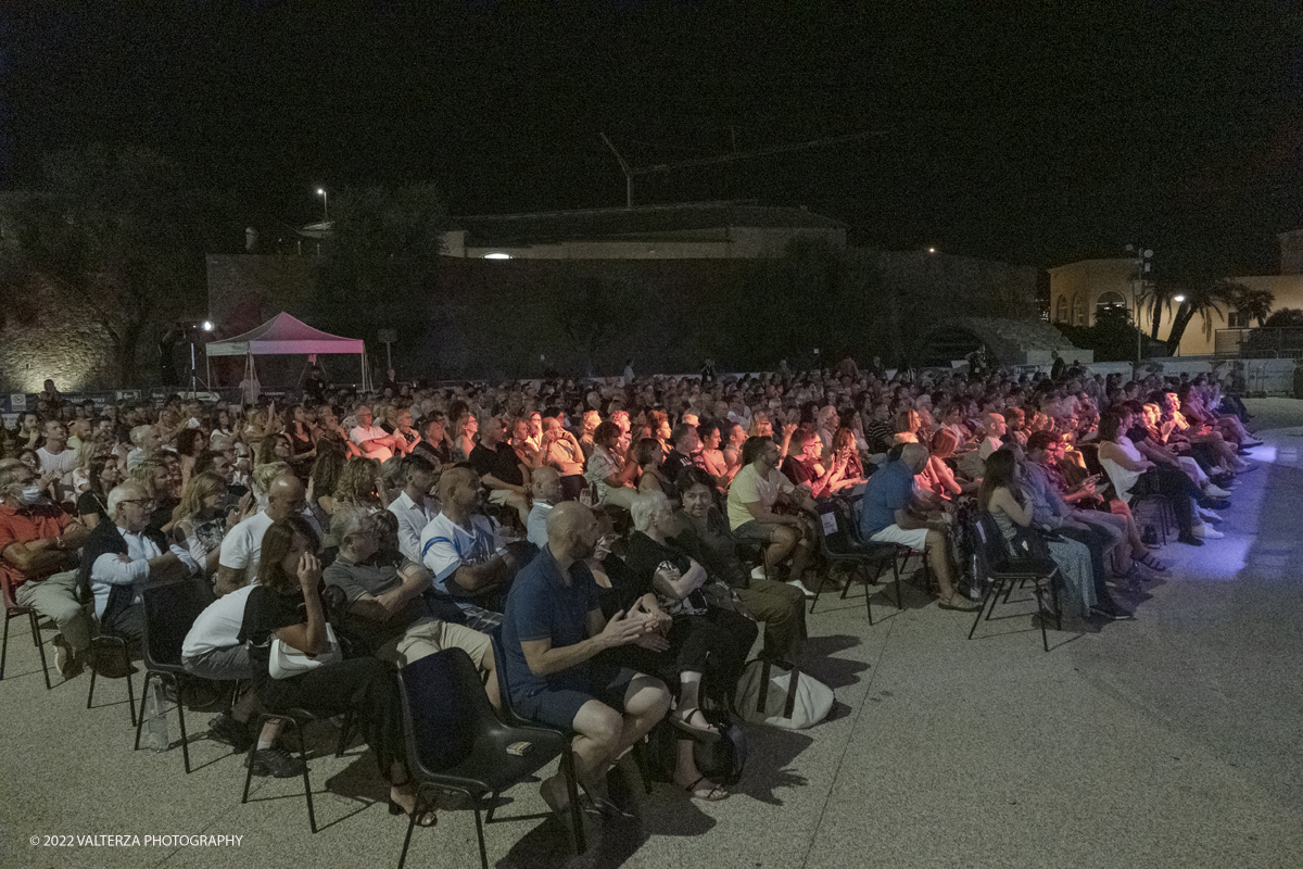 DSCF1813.jpg - 20/08/2022. Sanremo. Il nuovissimo tour di Alex Briti prende il nome dall'ultimo lavoro discografico del cantautore romano che Ã¨ anche  il mio primo album strumentale. Nella foto il pubblico del concerto