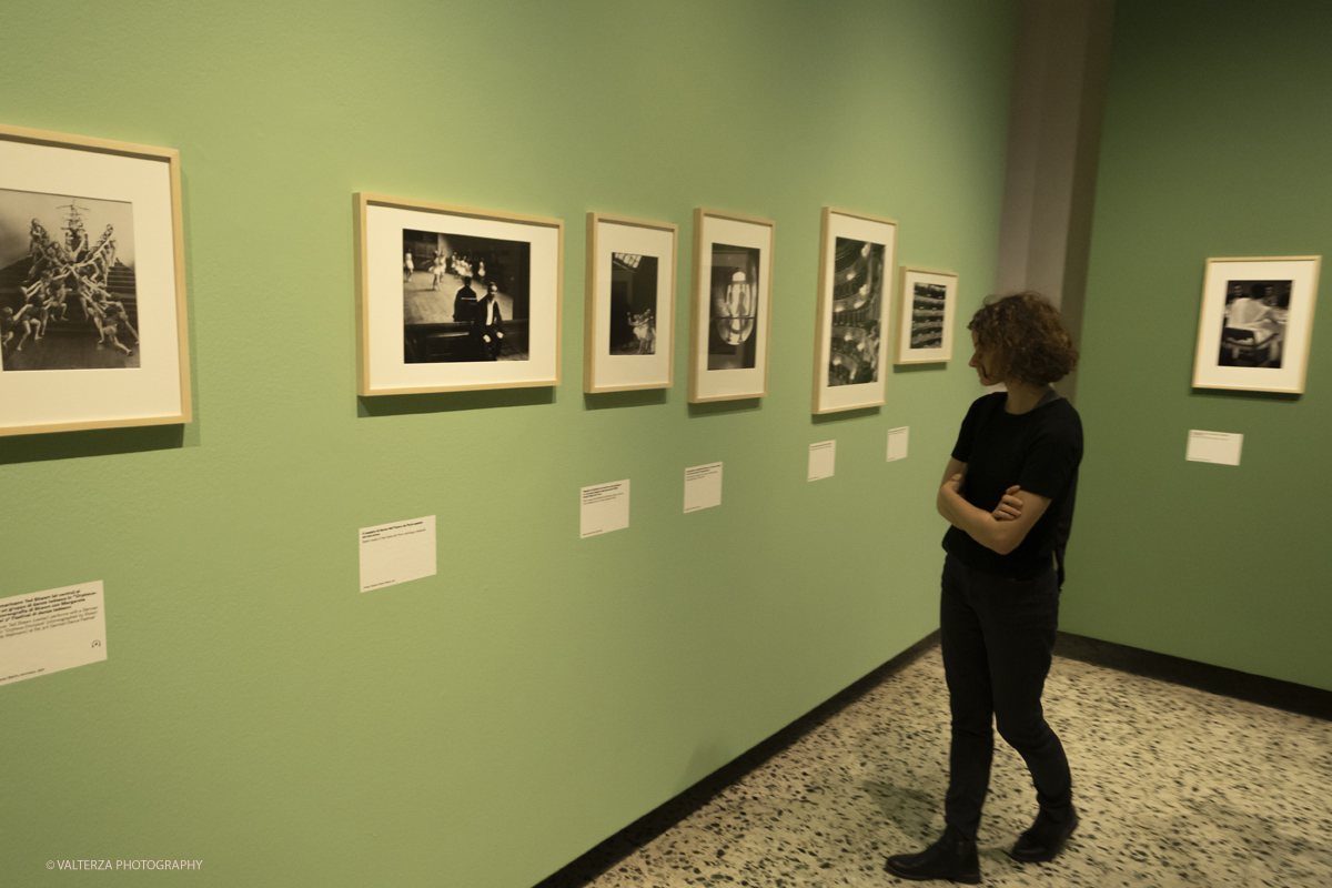 _DSF8411.jpg - 12-06-2025. Turin . Camera . Alfred Eisenstaedt installation. The picture , visiting the exhbition