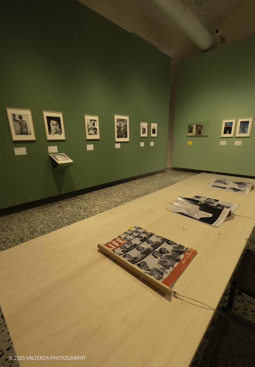 _DSF8590.jpg - 12-06-2025. Turin . Camera . Alfred Eisenstaedt installation. The picture , a part of the installation