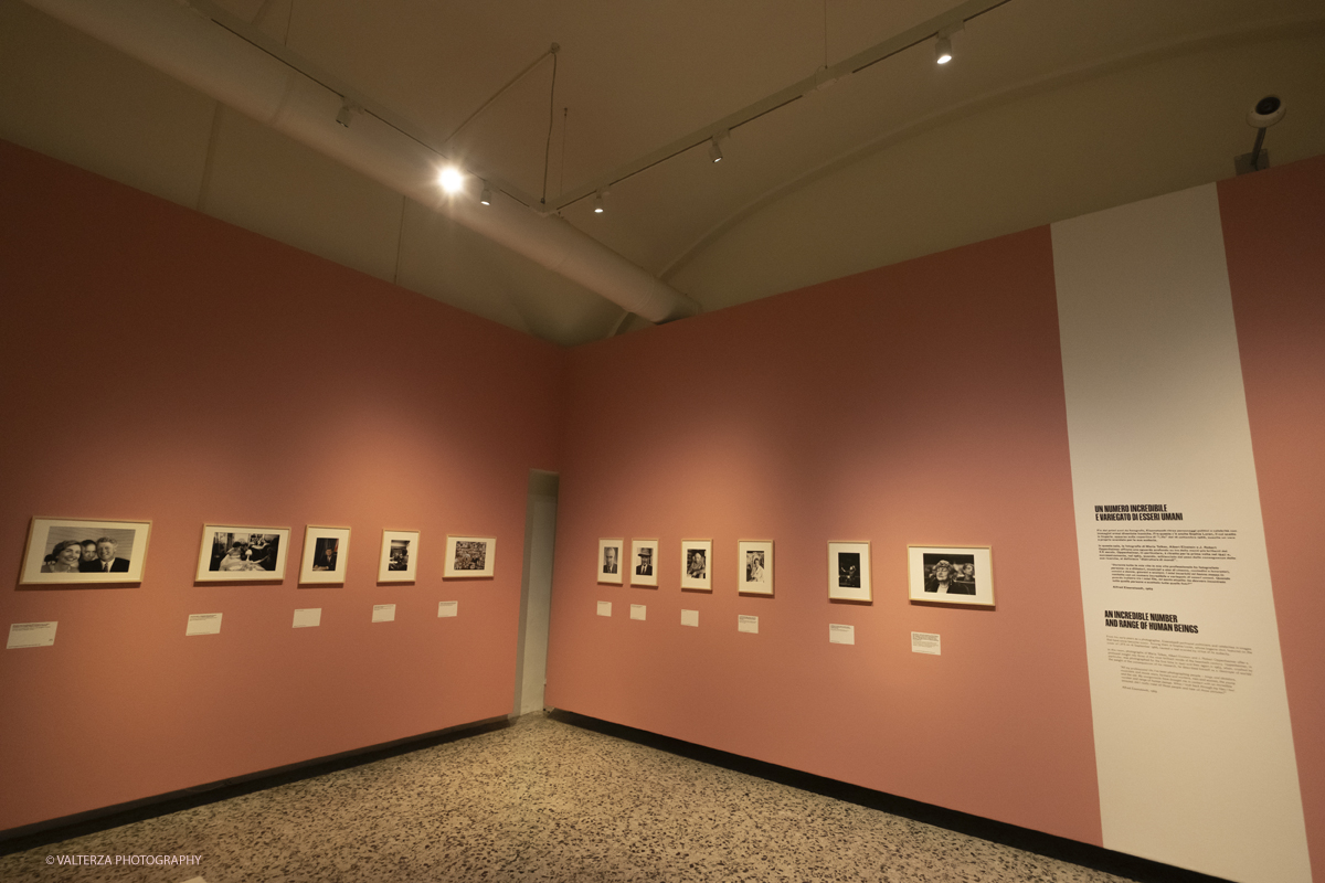 _DSF8621.jpg - 12-06-2025. Turin . Camera . Alfred Eisenstaedt installation. The picture , a part of the installation