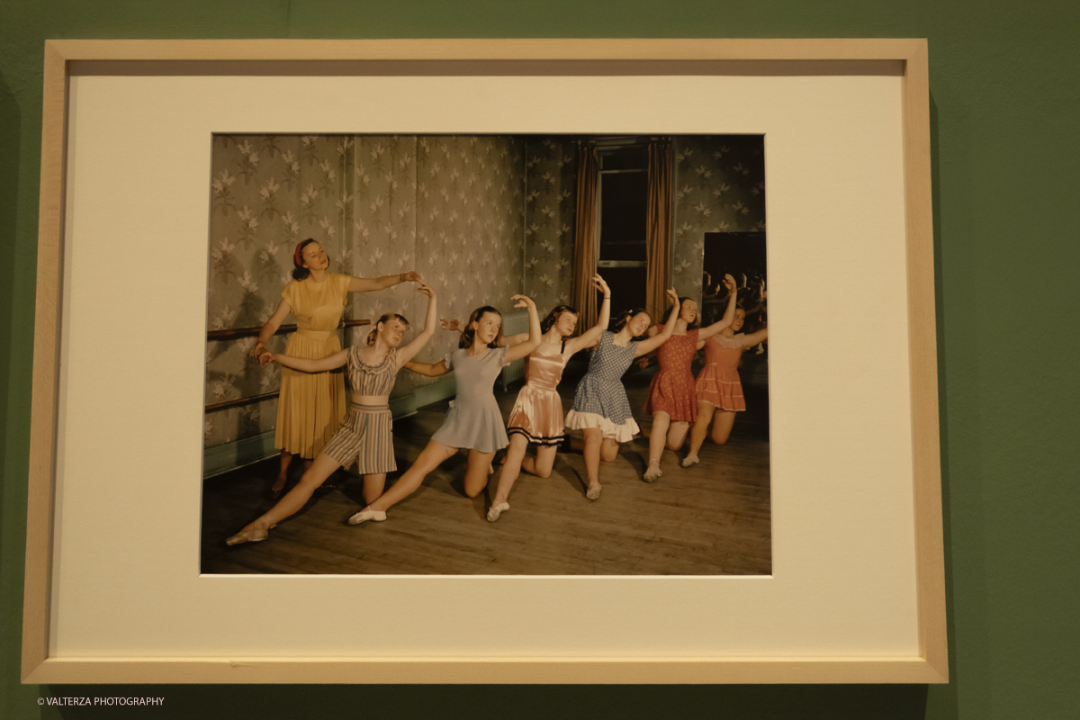 _DSF8727.jpg - 12-06-2025. Turin . Camera . Alfred Eisenstaedt installation. The picture , girls at ballet school Madison Wisconsin USA 1948