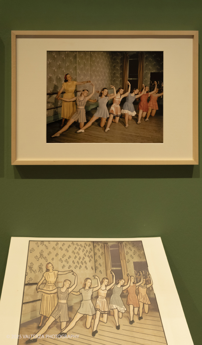 _DSF8730.jpg - 12-06-2025. Turin . Camera . Alfred Eisenstaedt installation. The picture , irls at ballet school Madison Wisconsin USA 1948