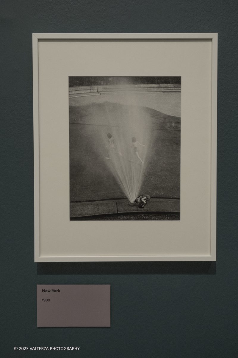 _DSF1784.jpg - 18/10/2023. Torino. La mostra, 19 ottobre 2023 â€“ 4 febbraio 2024 a CAMERA,  Ã¨ composta da oltre centocinquanta immagini che ripercorrono lâ€™intera carriera del fotografo di origini ungheresi e celebra anche il sessantesimo anniversario della presenza del fotografo alla Biennale di Venezia. Nella foto New York 1939