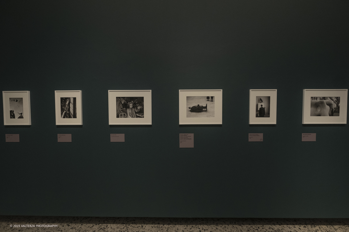 _DSF7504.jpg - 18/10/2023. Torino. La mostra, 19 ottobre 2023 â€“ 4 febbraio 2024 a CAMERA,  Ã¨ composta da oltre centocinquanta immagini che ripercorrono lâ€™intera carriera del fotografo di origini ungheresi e celebra anche il sessantesimo anniversario della presenza del fotografo alla Biennale di Venezia. Nella foto parte dell'allestimento della mostra