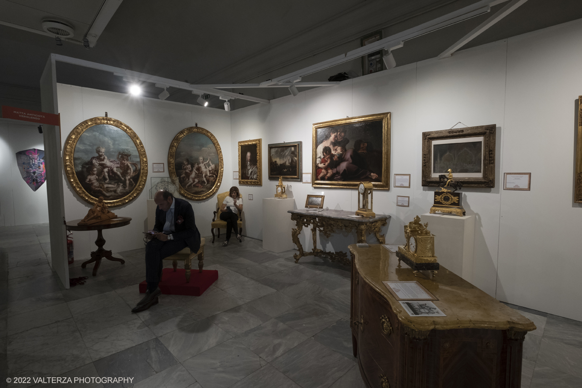 _DSF5984.jpg - 02/11/2022,Torino. La Promotrice delle Belle Arti ospita questâ€™anno 40 espositori provenienti da tutta Italia e dallâ€™estero, con opere dallâ€™archeologia al design contemporaneo, dallâ€™Europa allâ€™Asia e allâ€™America. Nella foto Galleria Matta AntichitÃ  Verolengo