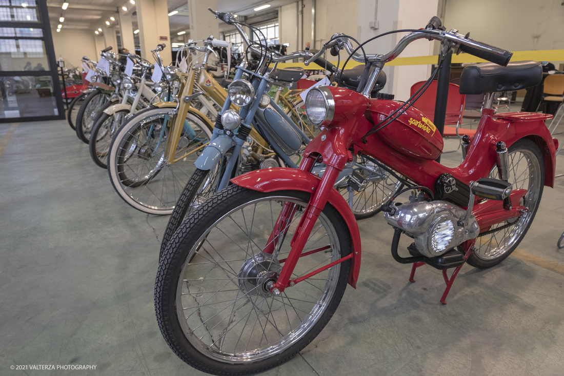 _DSF2099.jpg - 19/04/2021.Torino. Bianchi Sparviero; 1968. La Bianchi presentÃ² nel 1968 un motorino denominato Sparviero con un propulsore di 50cc monocilindrico a 2 tempi accredi to per una velocitÃ  massima di 60 km/h e consumi davvero contenuti.