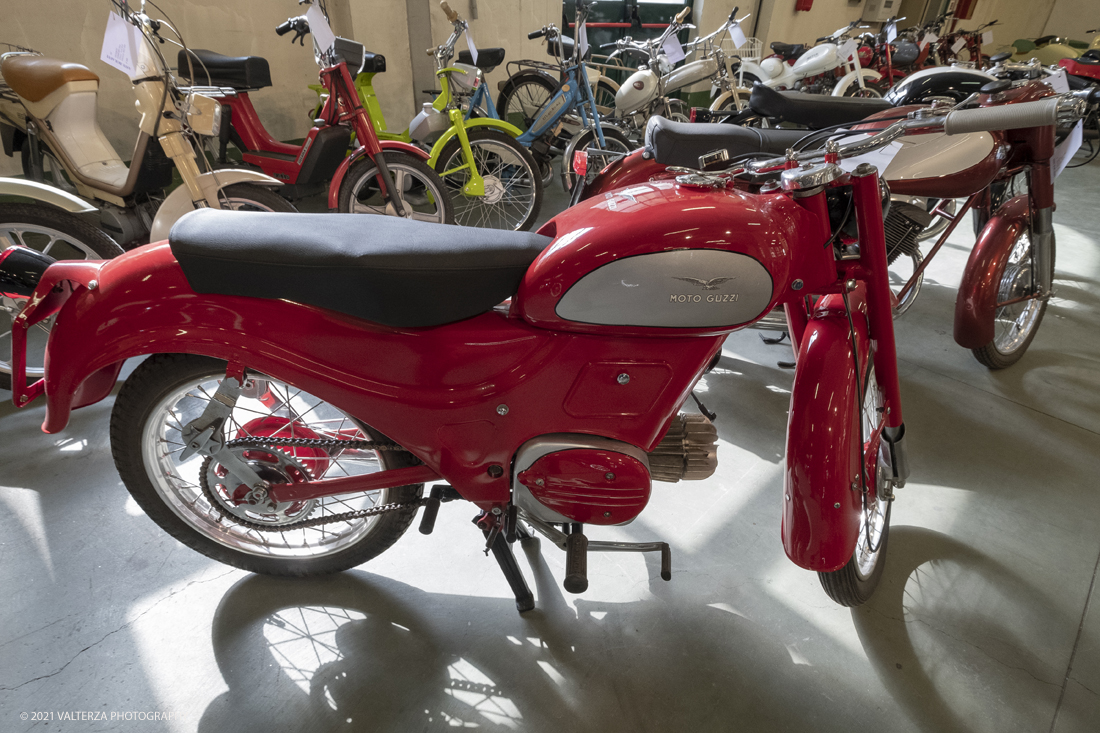 _DSF9524.jpg - 19/04/2021.Torino. Moto Guzzi Zigolo; 1954. Il Moto Guzzi Zigolo nato nel 1953 fu il primo tentativo di proporre una moto carrozzata
