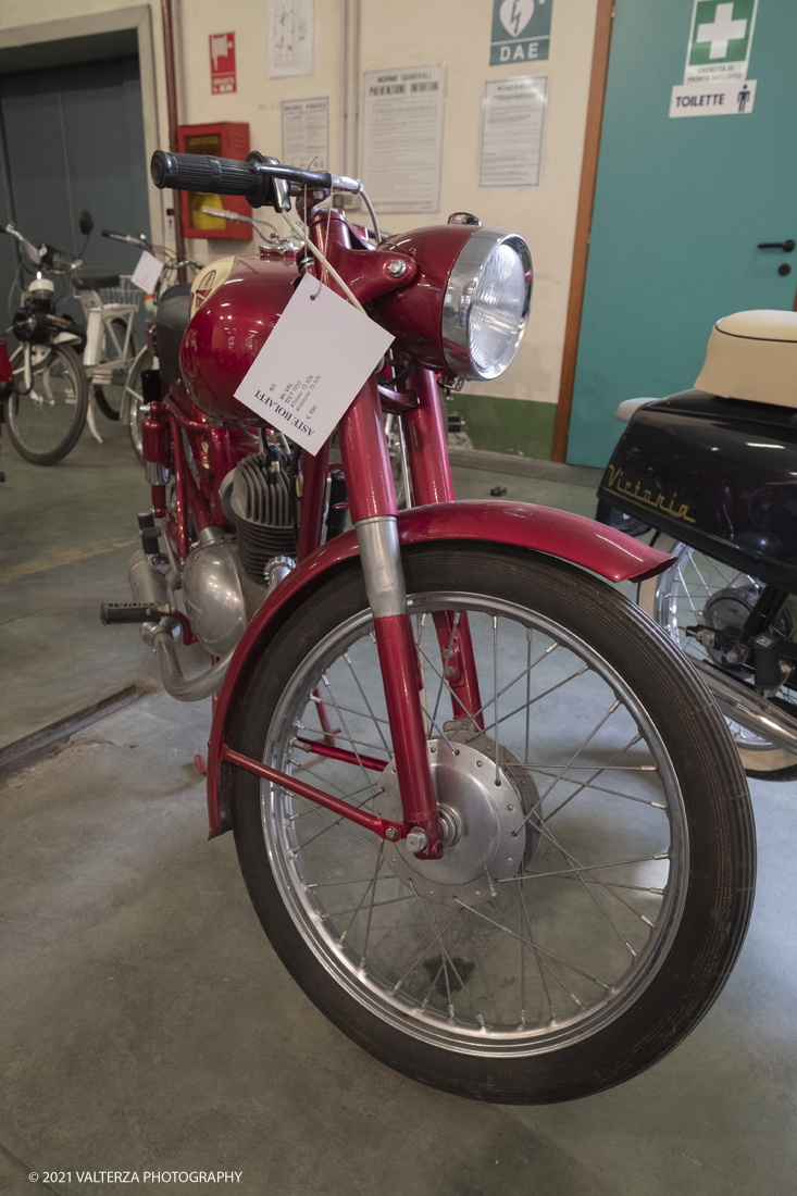 _DSF9647.jpg - 19/04/2021.Torino. MI-VAL 125 T; 1950. Dotato di un motore monocilindrico a 2 tempi di 125 cc con una potenza dichiarata di  8CV ed una velocitÃ  massima di 80 km/h