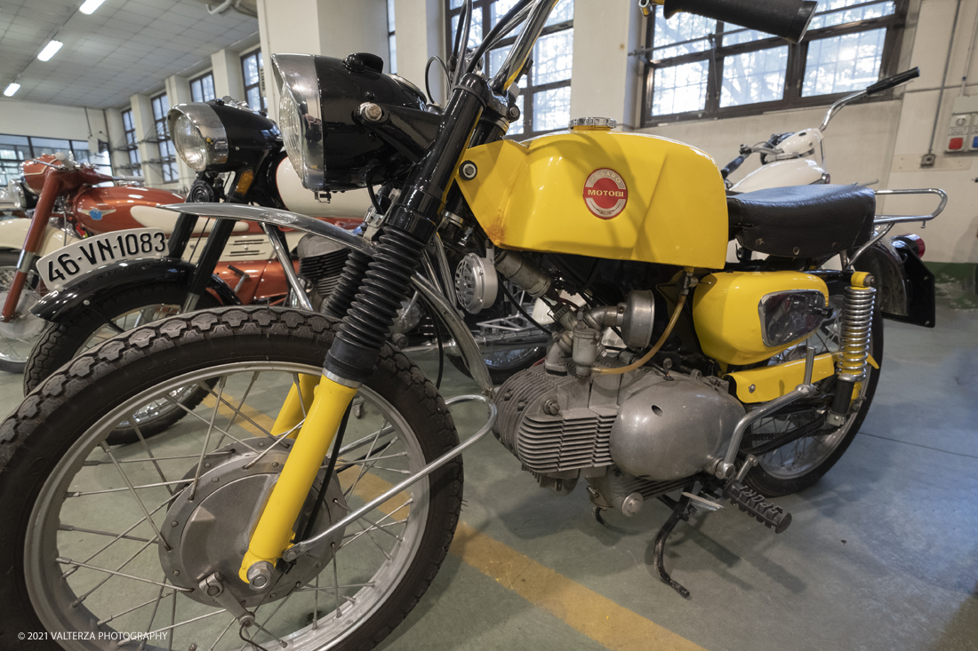 _DSF9754.jpg - 19/04/2021.Torino. Motobi 125 Sport Scrambler; 1969. Presentato al Salone della Moto di Milano nel 1952 dotato di un  motore a 2 tempi di 200 cc bicilindrico orizzontale e dall â€™insolita forma ovoidale.