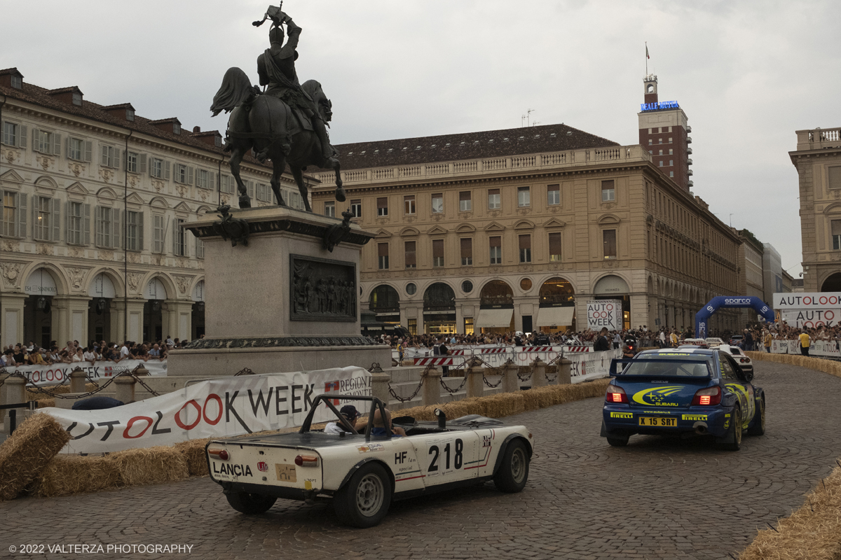 DSCF5948.jpg - 07/09/2022. Torino. Autolook Week Torino  Autolook Week Torino sarÃ  una rassegna dinamica che che dal 7 allâ€™11 settembre accompagna i visitatori tra le emozioni del motorsport, tra quei modelli che ne hanno scritto la storia e che sono entrati di diritto nei ricordi e nellâ€™immaginario degli appassionati. Nella foto parte dei mezzi sportivi presenti all'evento si sono esibiti in un minicircuito tra piazza Castello e piazza San Carlo