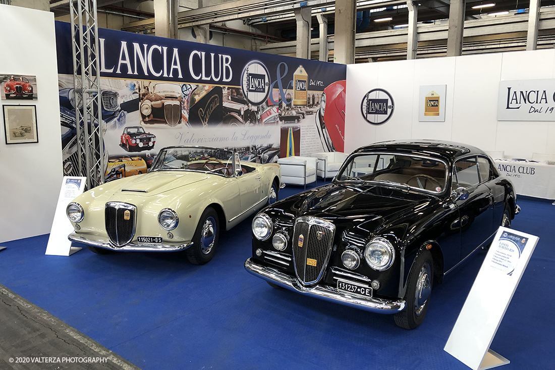 IMG_0554.jpg - 202/02/2020. Torino Lingotto Fiere. Il grande evento per gli appassionati di motori si Ã¨ chiuso domenica 2 febbraio con oltre 73.000 visitatori accorsi al Lingotto Fiere e allâ€™Oval di Torino, che nei quattro giorni hanno ospitato piÃ¹ di 1.200 espositori e circa 3.300 vetture tra instant-classic Anni â€™90, lussuose berline tedesche, affascinanti spider due posti, inarrestabili 4x4 e ancora, leggerissime moto da trial spagnole, iconiche Delta con livrea Martini Racing e sfrontate vetture da rally. Nella foto due esemplari di Lancia Aurelia B20 spider e berlina.